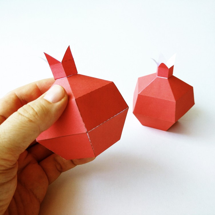 POMEGRANATE Paper Toy